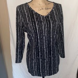 Business casual. 1x. 3/4 length sleeve.